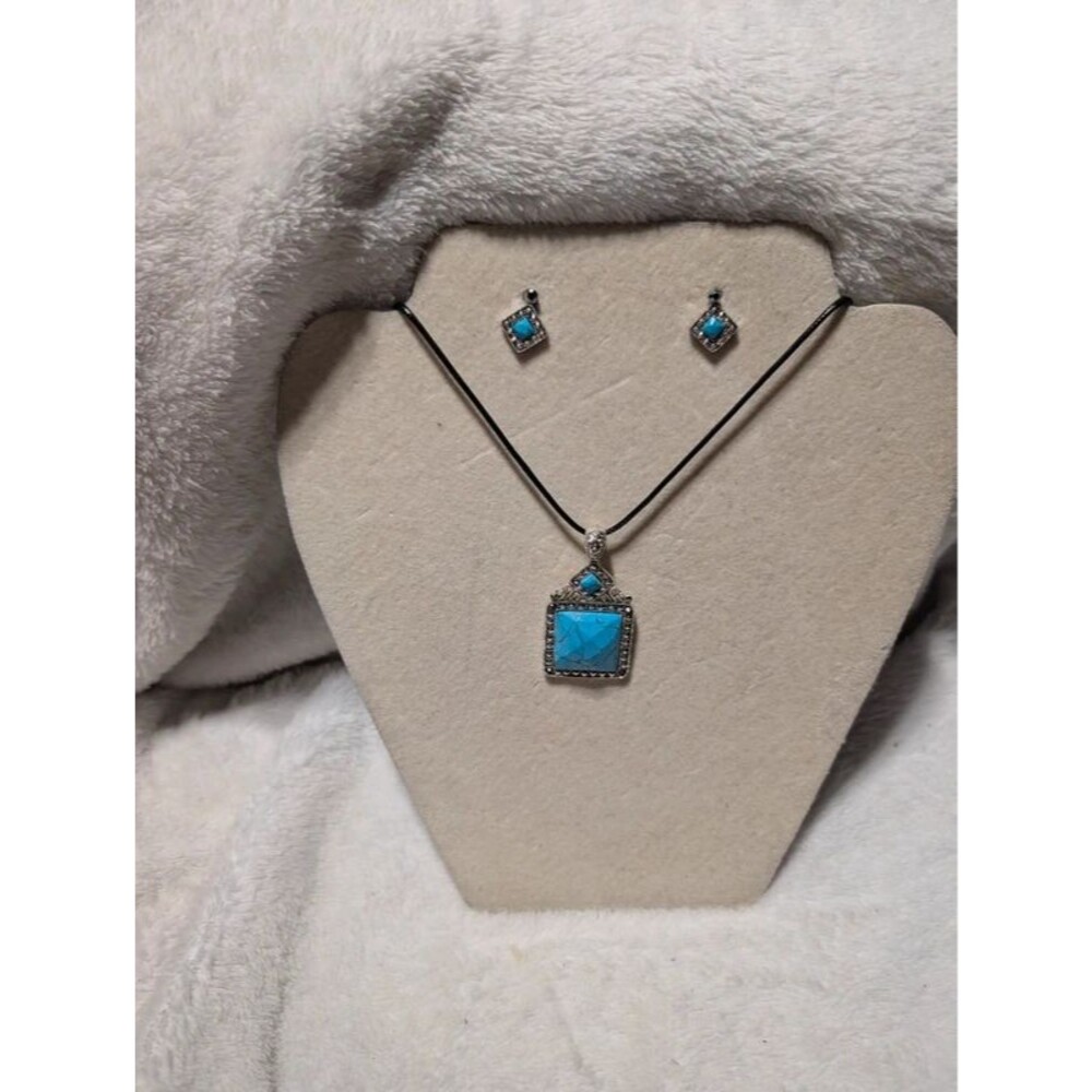 Southwestern Turquoise Blue Stone Pendant Black Cord Necklace & Earrings Set